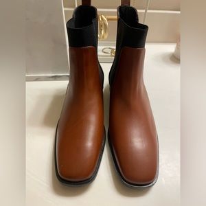 Everlane Italian Chelsea Boot